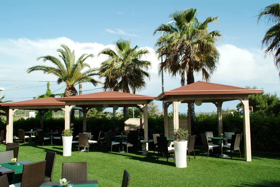 Hotel Costa Azzurra Pulsano Exterior foto